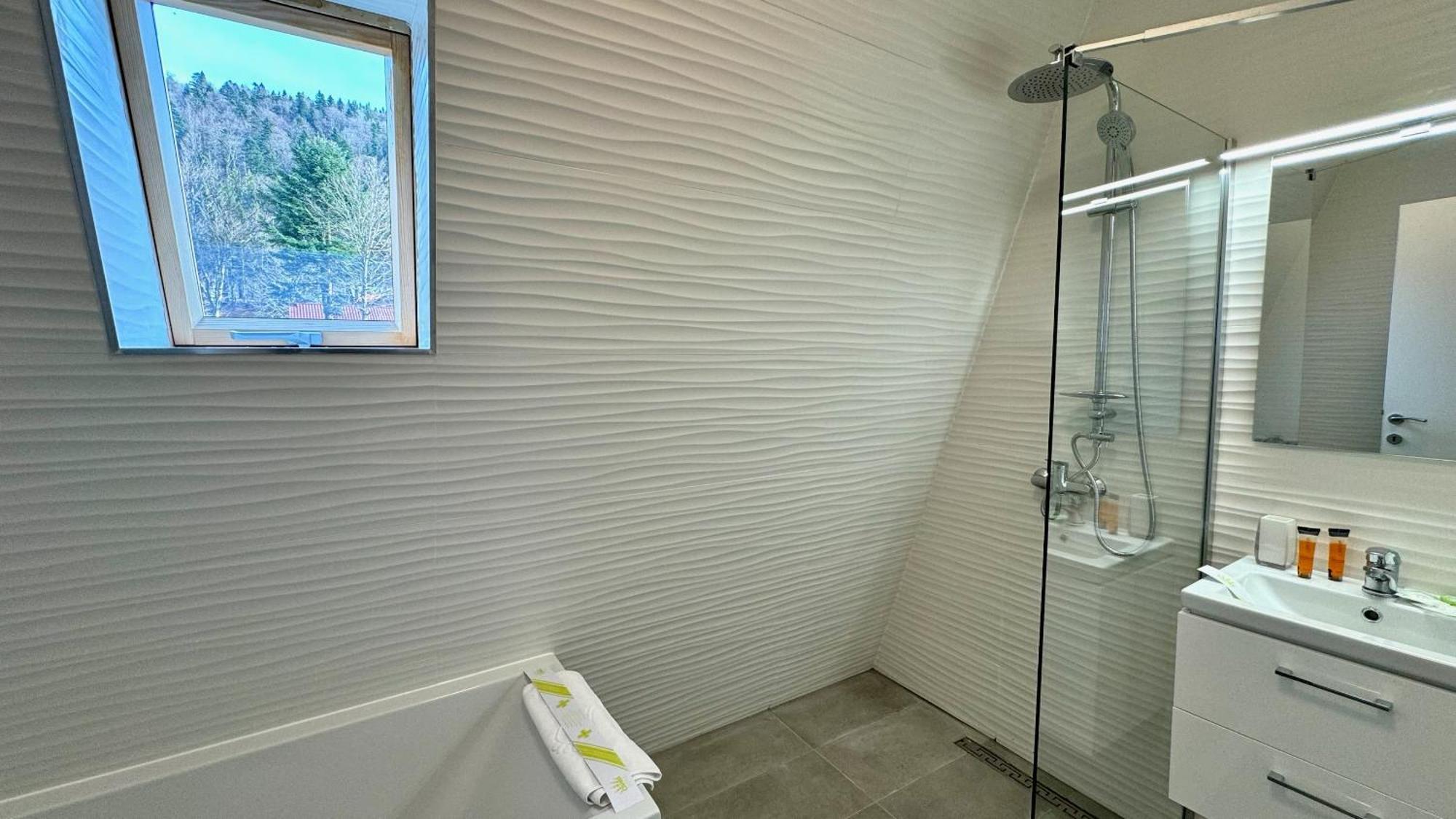 Busteni Mountain View Suites By The River - Ev Plug 객실 사진
